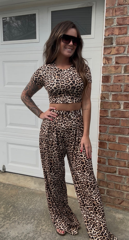 Leopard 2 piece set