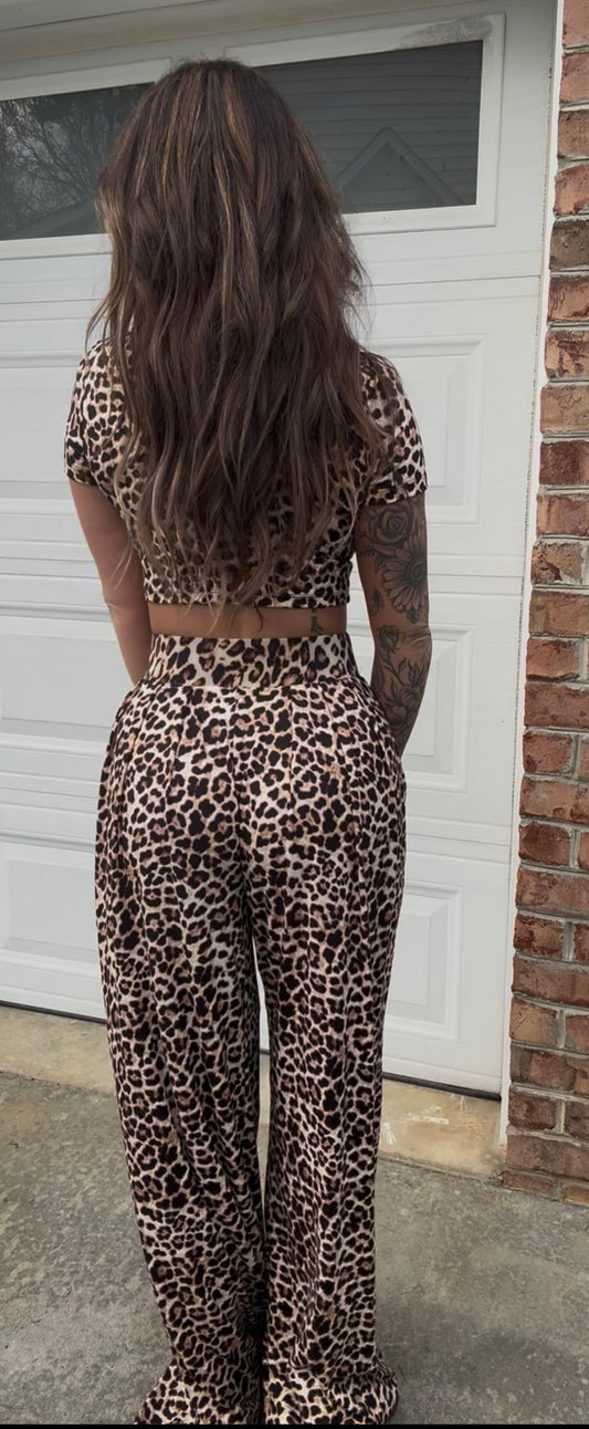 Leopard 2 piece set